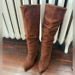 Scoop Knee-High Faux suede slouchy brown boots - size 6